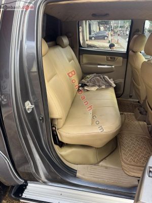 Xe Toyota Hilux 3.0G 4x4 MT 2011
